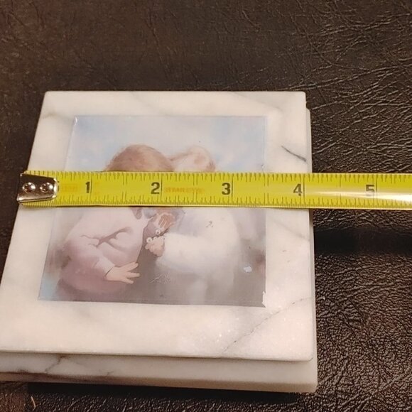 Pemberton Oakes Donald Zolan Tiny Treasures Marble Trinket Box - Picture 3 of 7